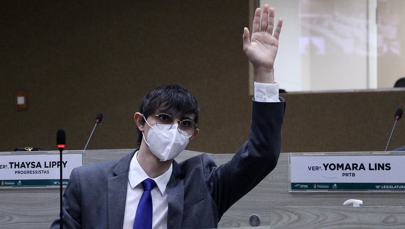 Quem dirá ao Amom Mandel que fique candidato