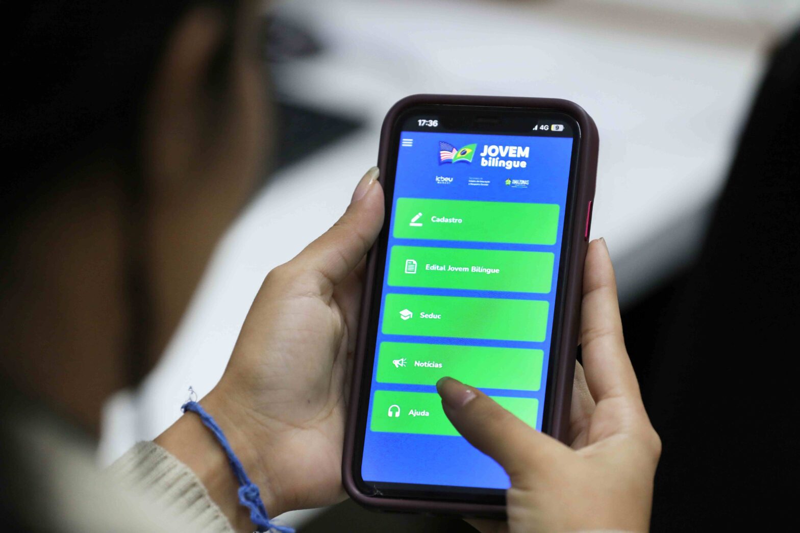 Governo do Amazonas inicia inscrições para mil bolsas