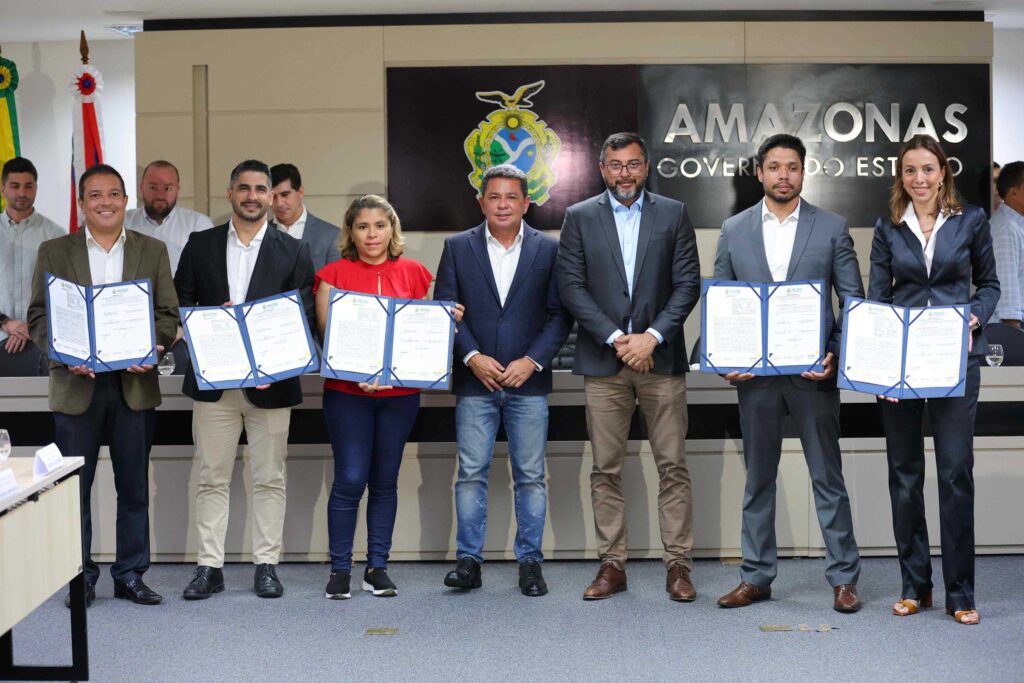 Wilson Lima credencia construtoras para oferta de 1,1 mil apartamentos