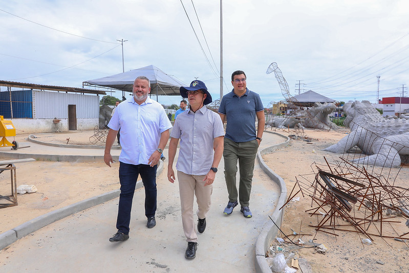 Prefeito fiscaliza serviços de concretagem