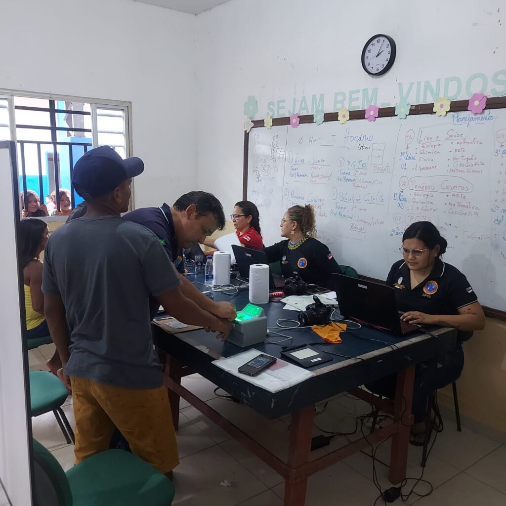 Mais de 500 pessoas solicitam Carteira de Identidade Nacional