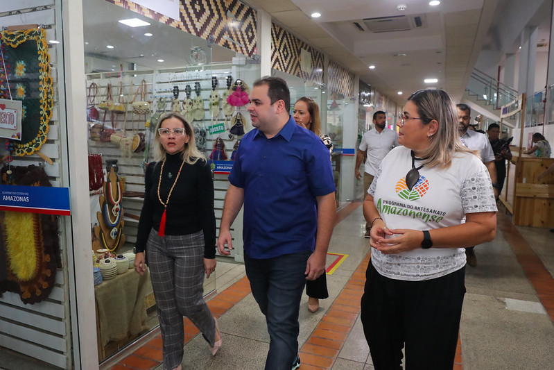 Governador em exercício, Roberto Cidade, visita Sine Amazonas