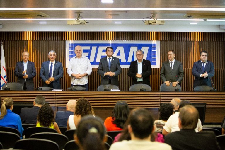 Toma posse a nova direção