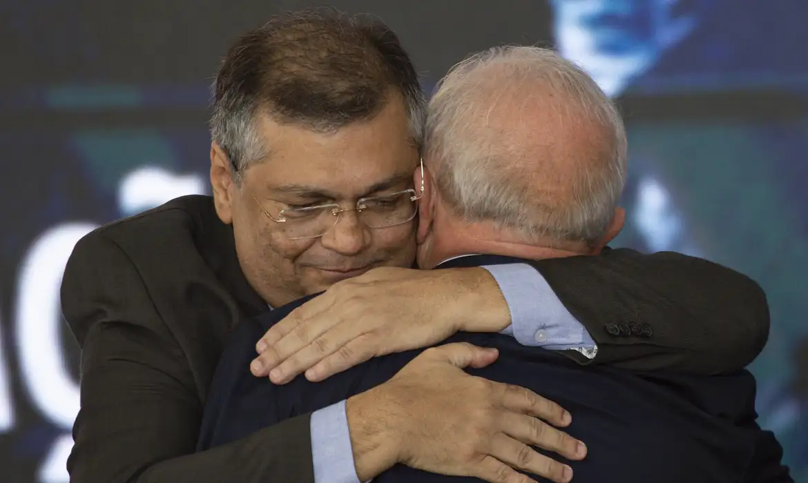 Dino ressalta recuo em crimes letais