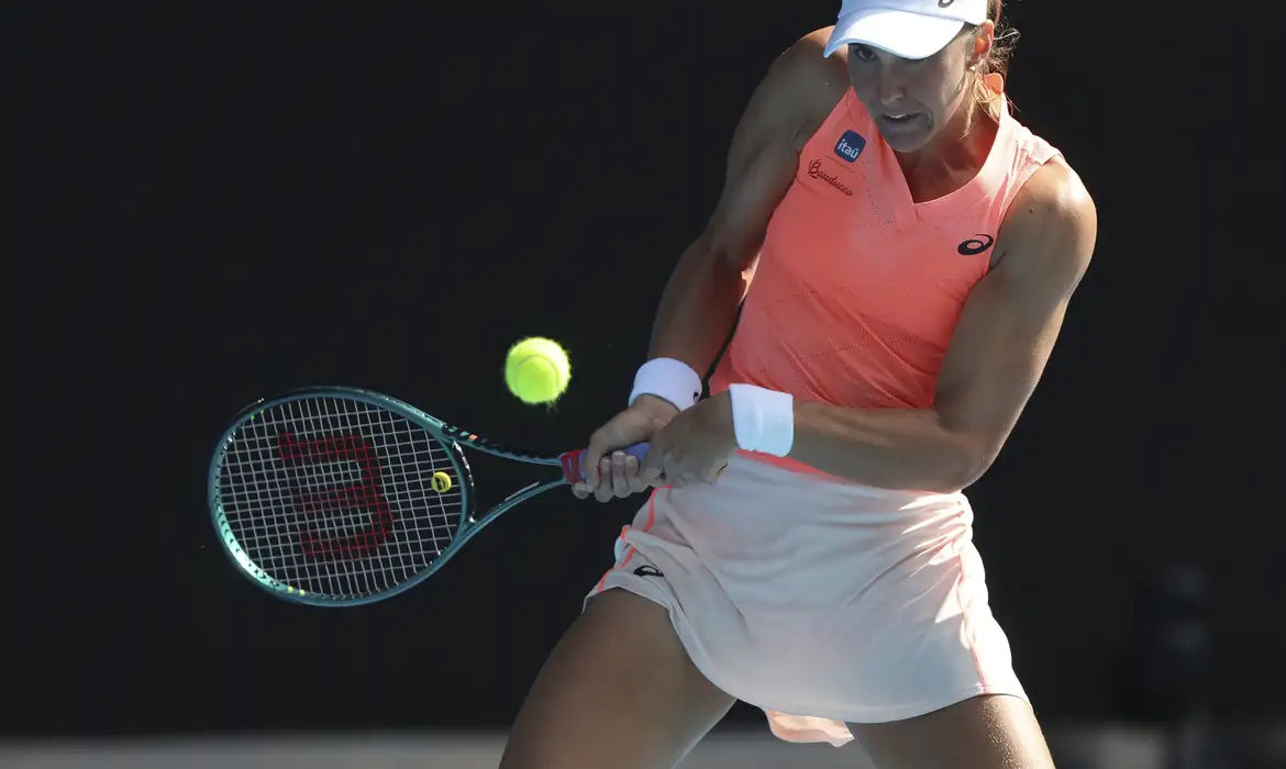 Bia Haddad vence fácil e vai à terceira rodada