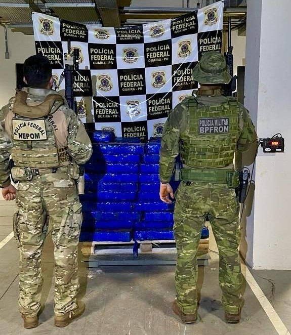 PF e BPFRON apreendem quase uma tonelada de droga