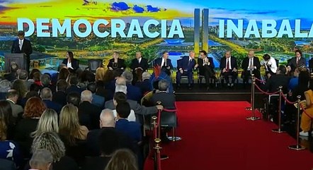 Em cerimônia no Senado, autoridades relembram 8 de Janeiro