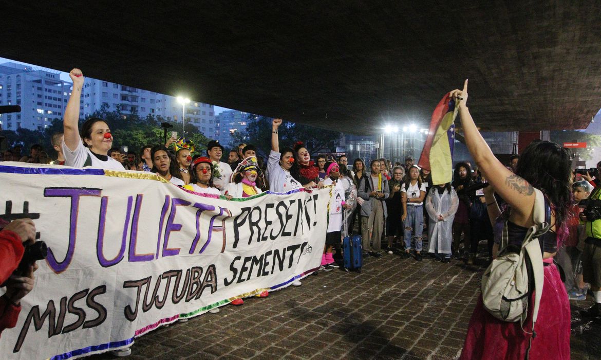 Cicloativistas fazem ato em SP