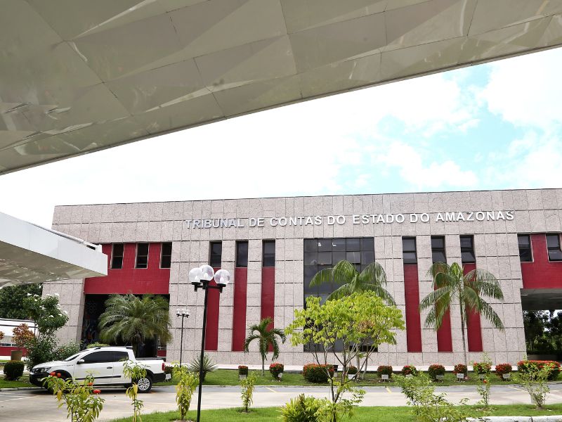 Presidente do TCE-AM dá prazo