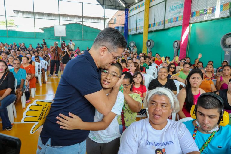 David destaca avanços de sua gestão ao abrir ano letivo