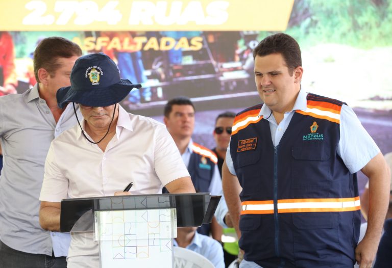 David dá a partida em obra de viaduto