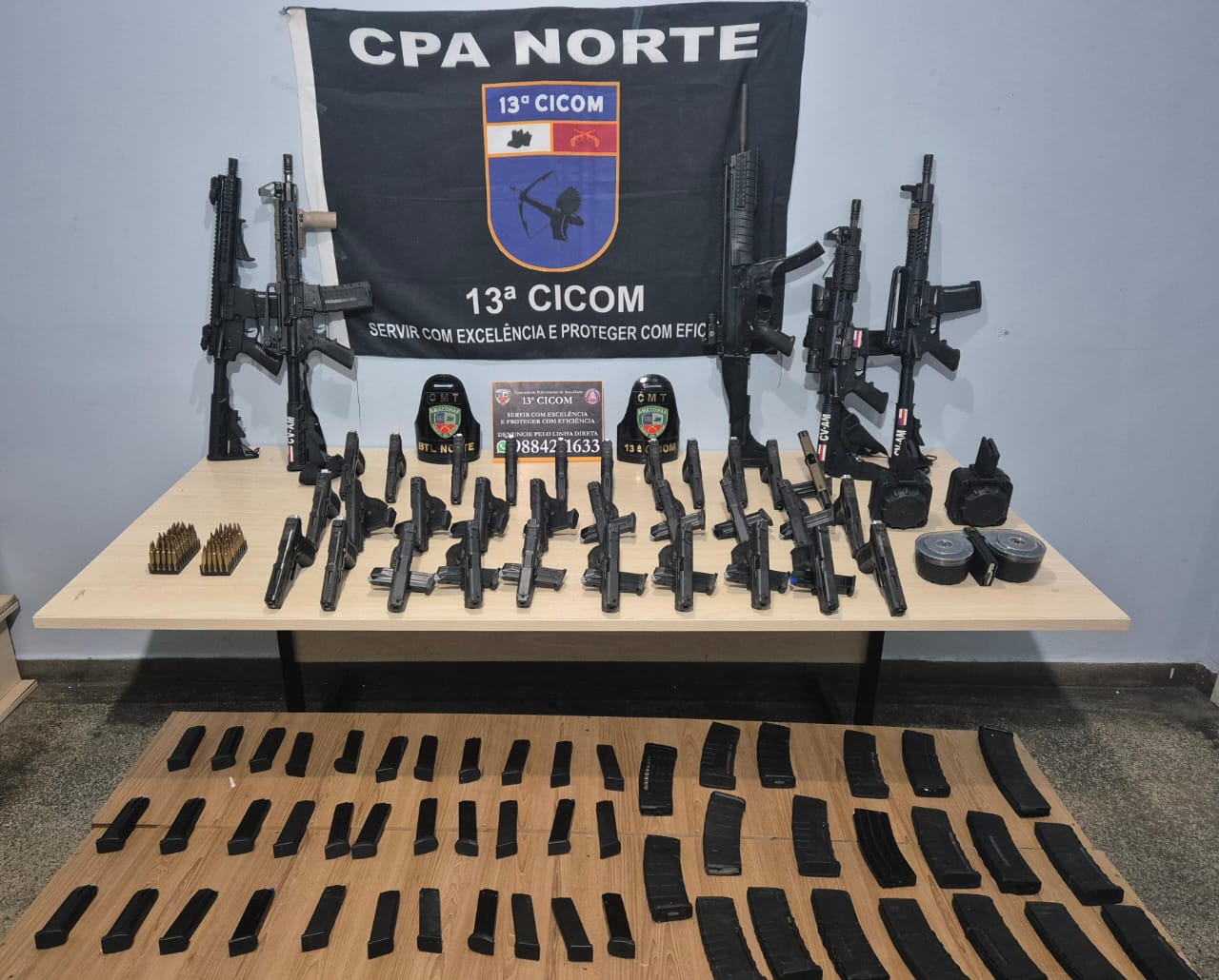 Polícia Militar do Amazonas apreende arsenal com armas de grosso calibre