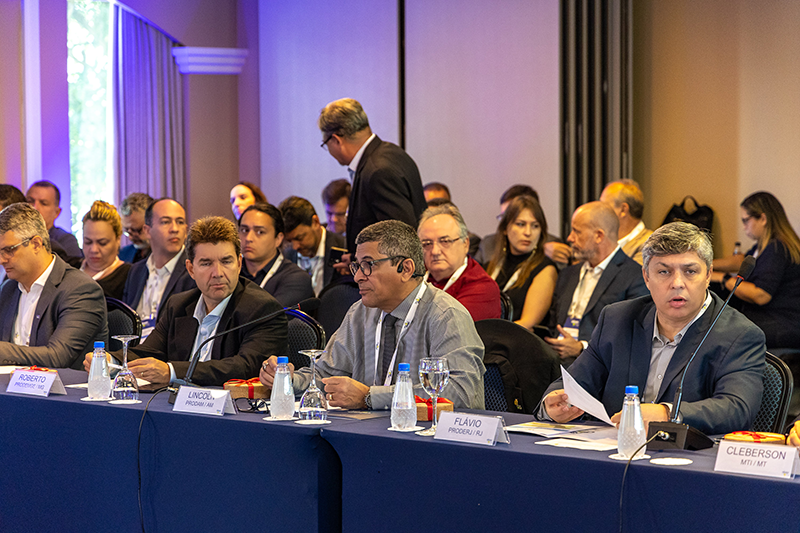 Governo do Amazonas lidera reunião