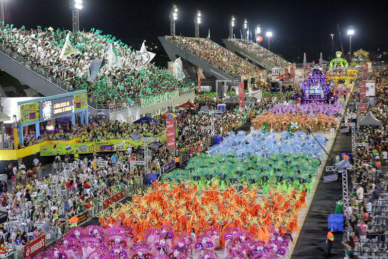 Carnaval na Floresta 2024: Desfile das escolas de samba reúne 60 mil espectadores