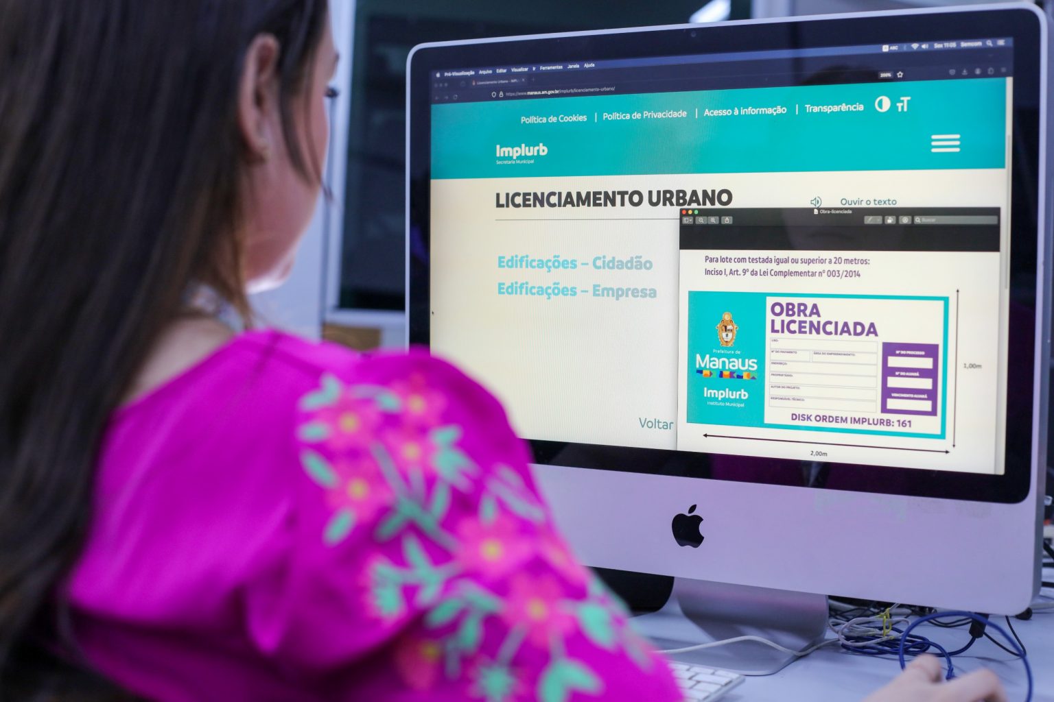 Prefeitura orienta sobre importância da placa de obra