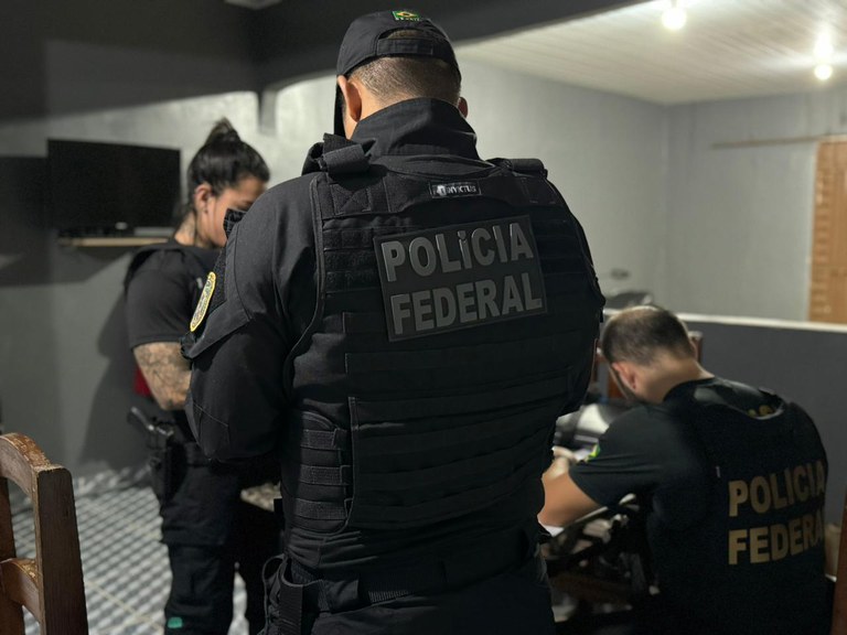Irmãos são alvo da Polícia Federal