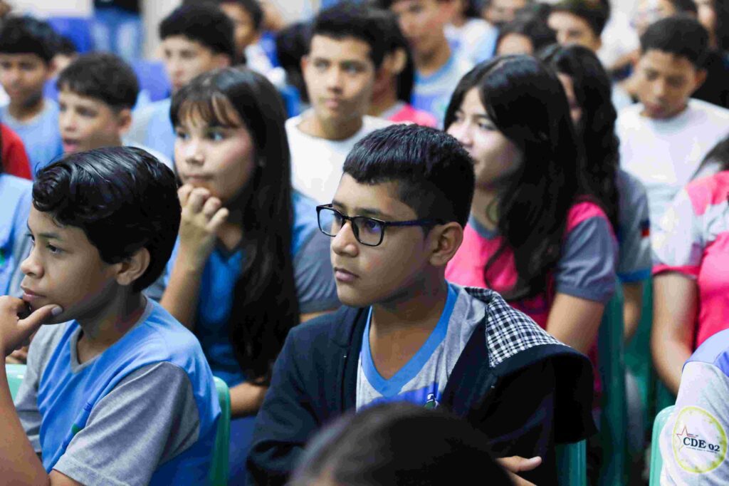 Combate ao bullying: Escola estadual conscientiza alunos