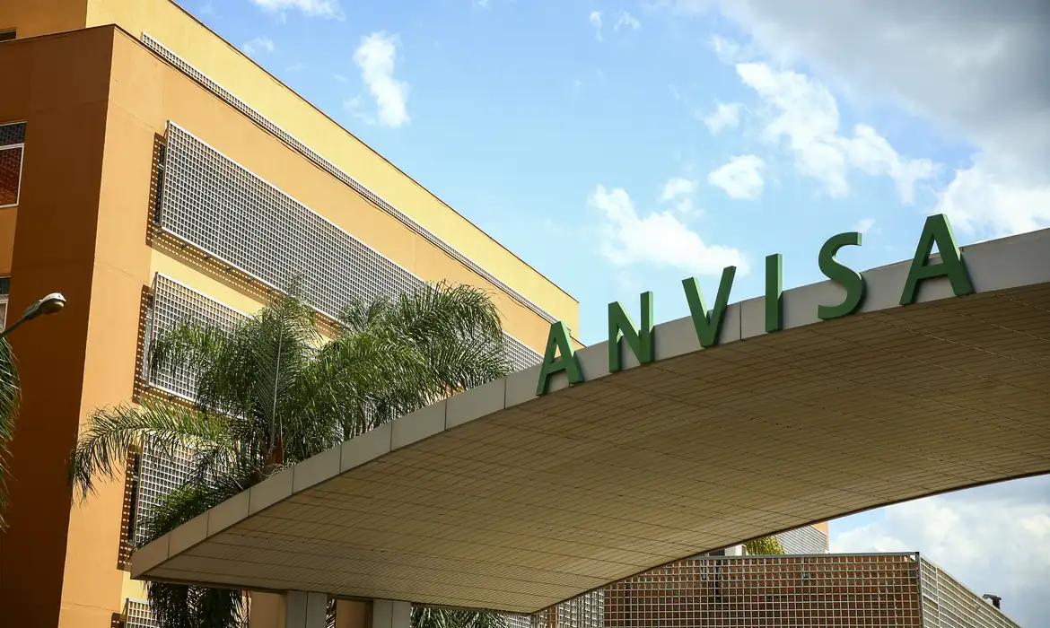 Anvisa proíbe produtos com fenol em procedimento de saúde