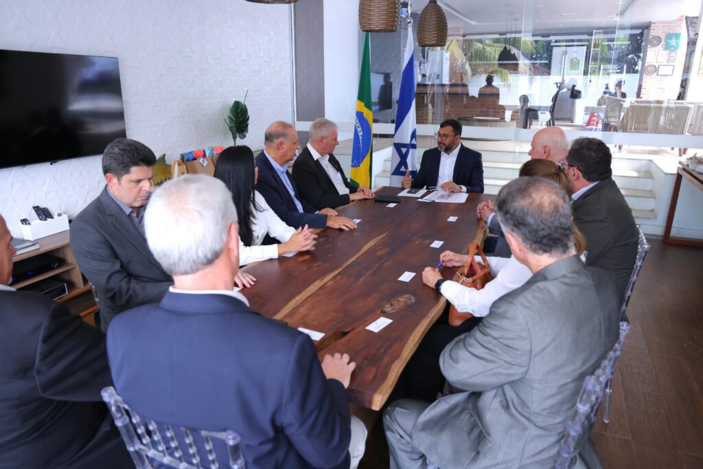 Wilson Lima recebe embaixador de Israel no Brasil