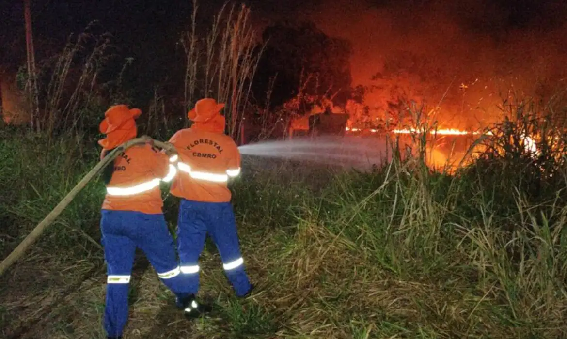 Brasil registrou 2,7 mil focos de incêndio
