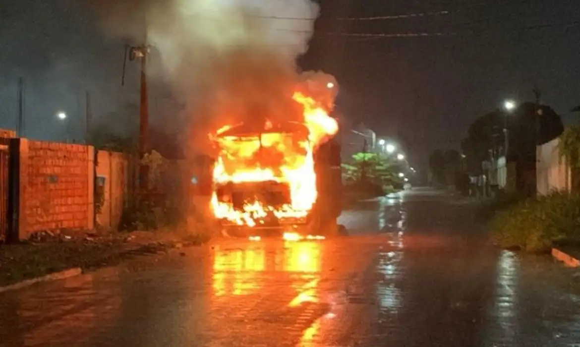 Porto Velho: criminosos voltam a atacar ônibus