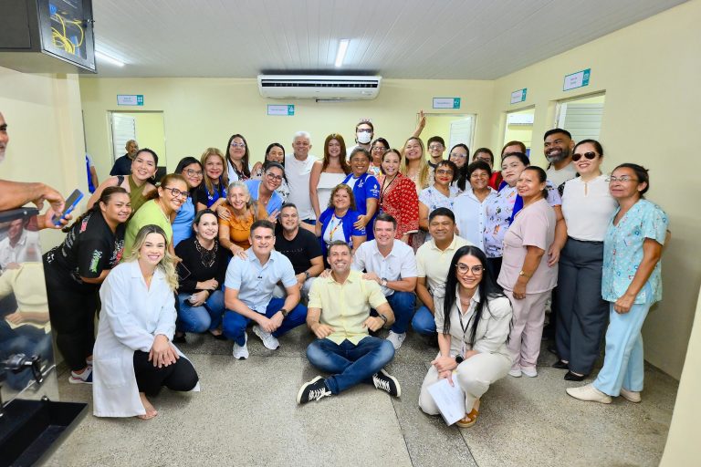 David diz que vai entregar duas unidades de saúde por mês