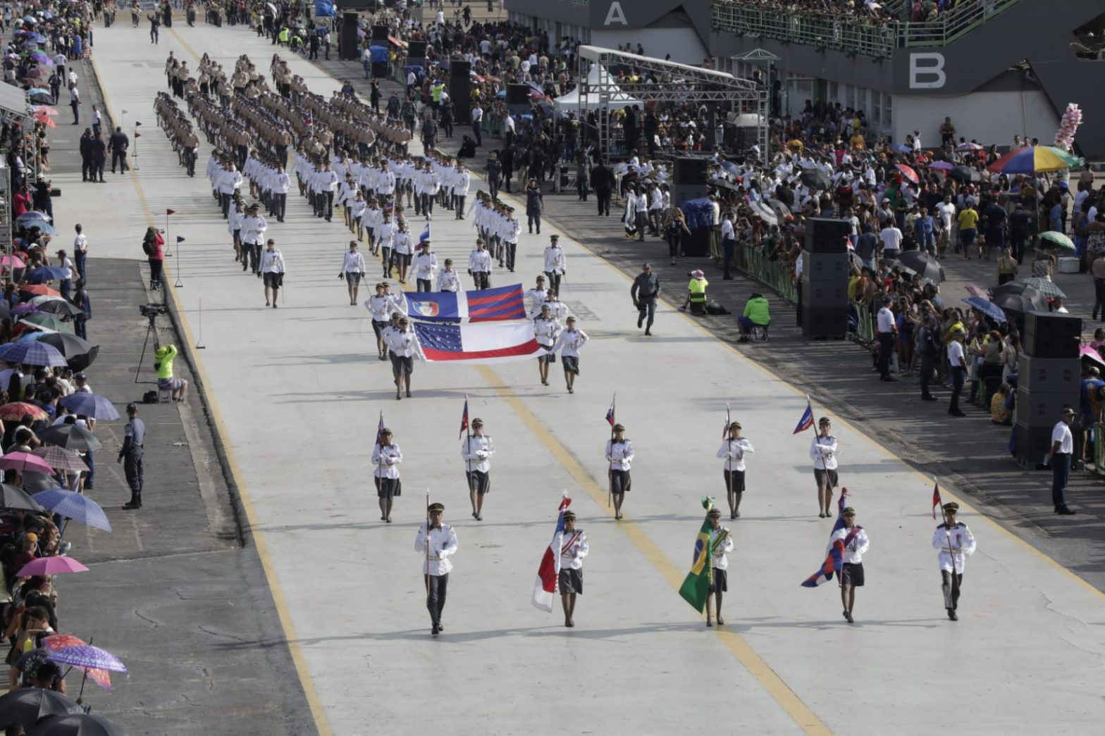 Cerca de 4 mil alunos dos Colégios Militares da PMAM