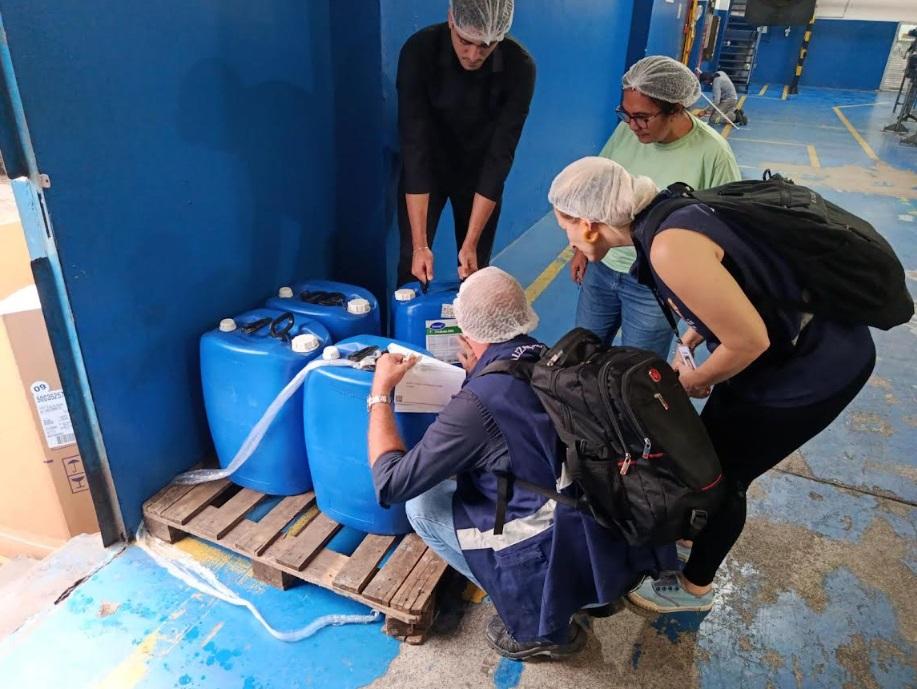 Prefeitura realiza operação ‘Zero Metanol’ para fiscalizar comércios de bebidas