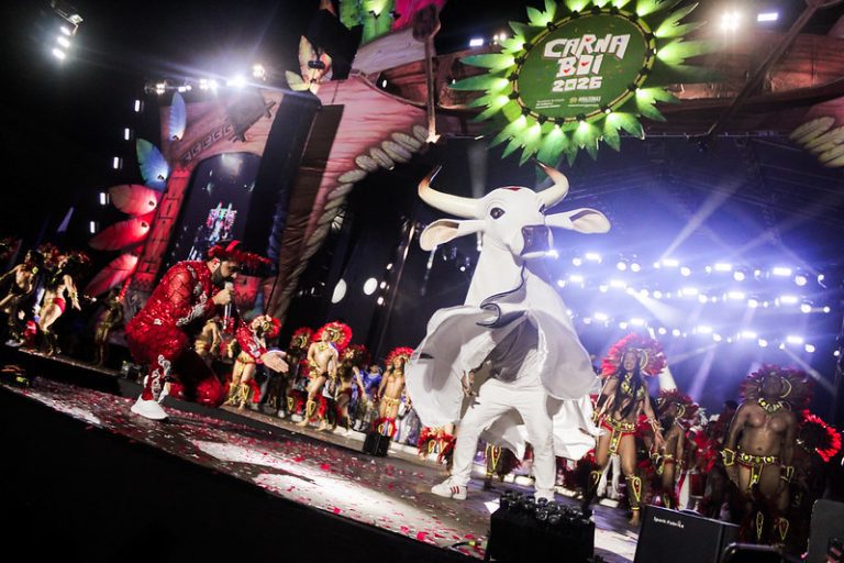 Carnaval na Floresta 2026 encerra com Carnaboi lotado