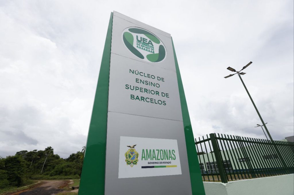 Em Barcelos, Governo do Amazonas amplia acesso ao ensino superior com inauguração de núcleo da UEA