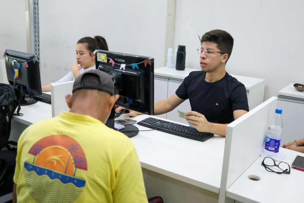 Sine Amazonas divulga 315 vagas de emprego