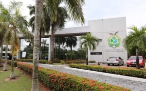 Amazonas vive marco histórico ao eleger governador